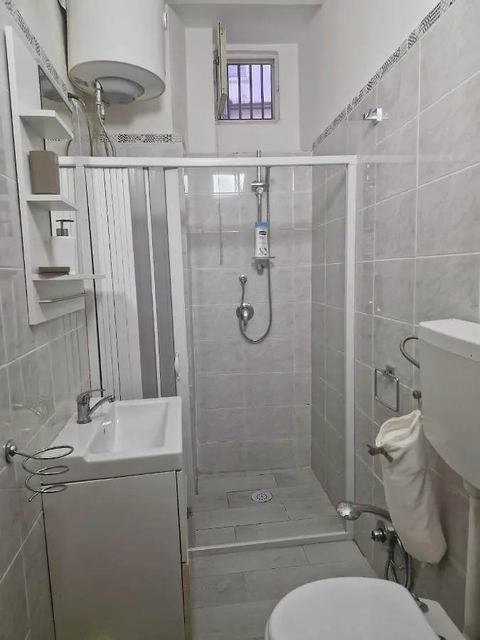 Caponapoli House Apartment 0*, Naples Italy